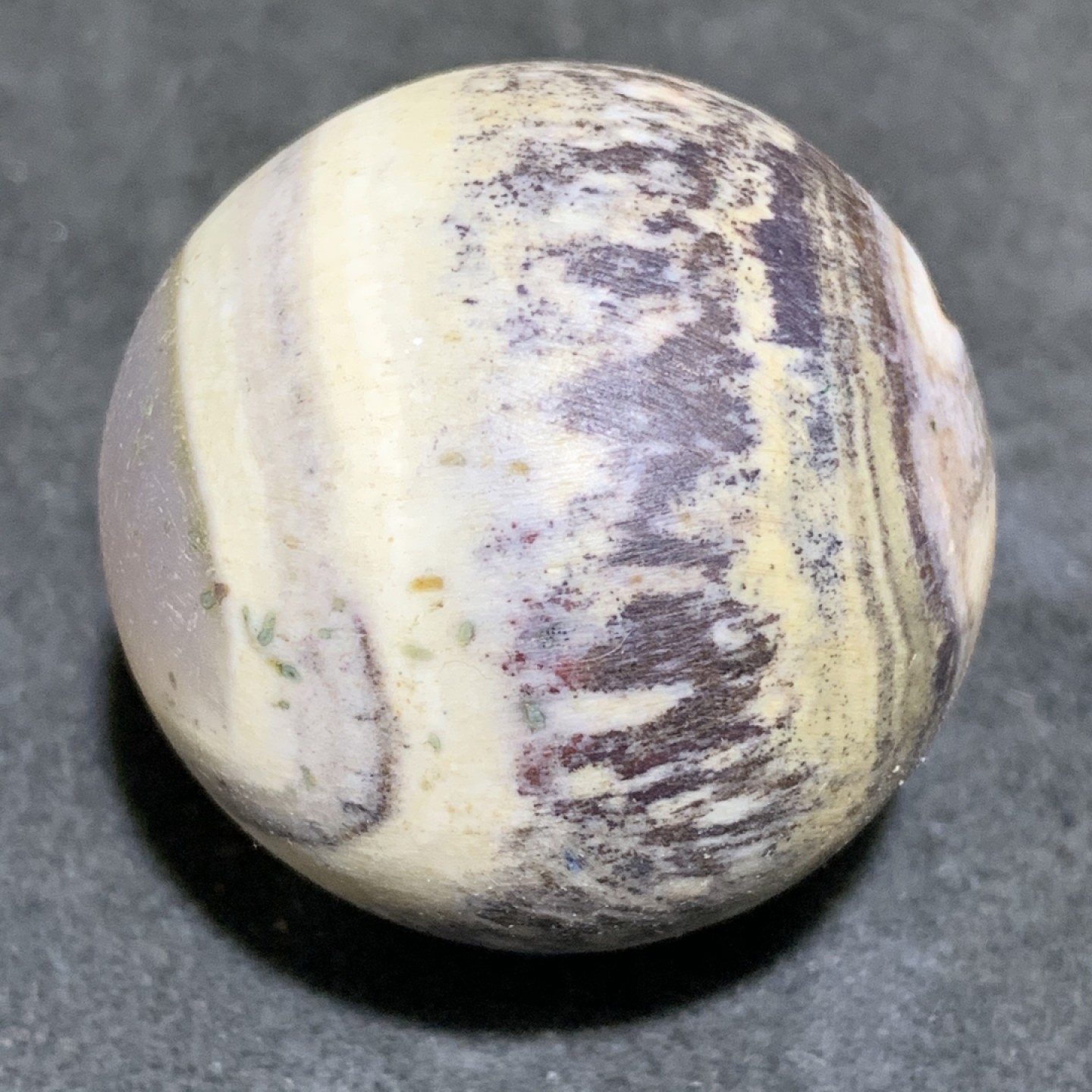 精美亚光冰飘战国红玛瑙大圆球一颗！