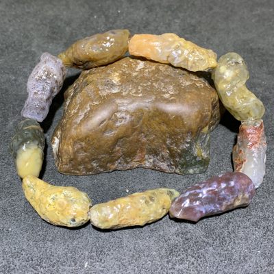 精美阿拉善管状筋脉石原石手串一条， 精美阿拉善管状筋脉石原石手串一条，