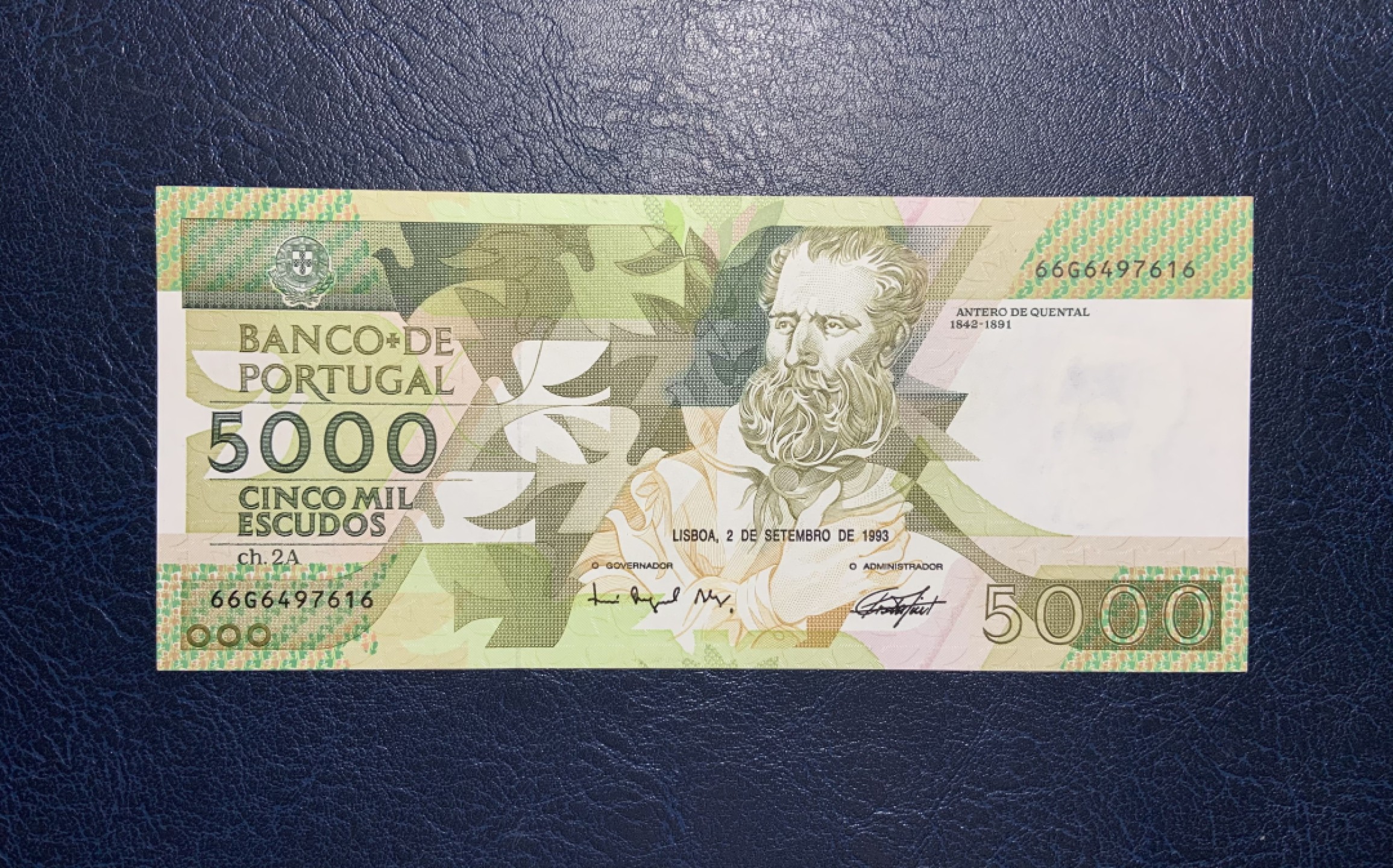 收藏联盟Quantum Auction 第221期拍卖 （已更新） 葡萄牙1993年5000埃斯库多 品相UNC- 角折 荧光