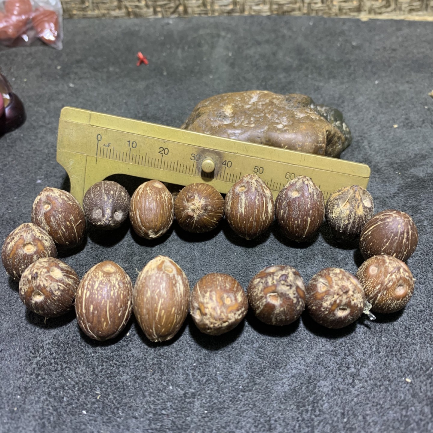 精美招财紫金鼠菩提一条！