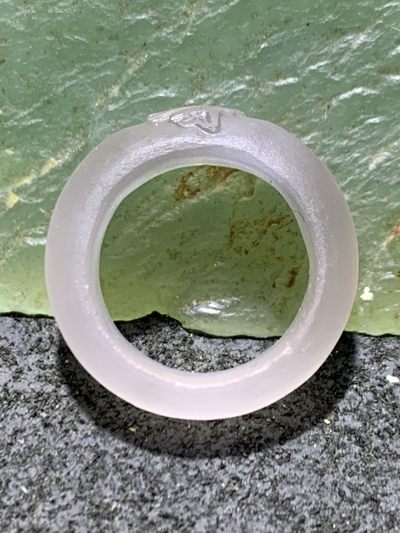 精美高润度冻料蒙料战国红玛瑙雕刻寿字戒指(跑环)一个 - 精美高润度冻料蒙料战国红玛瑙雕刻寿字戒指(跑环)一个
