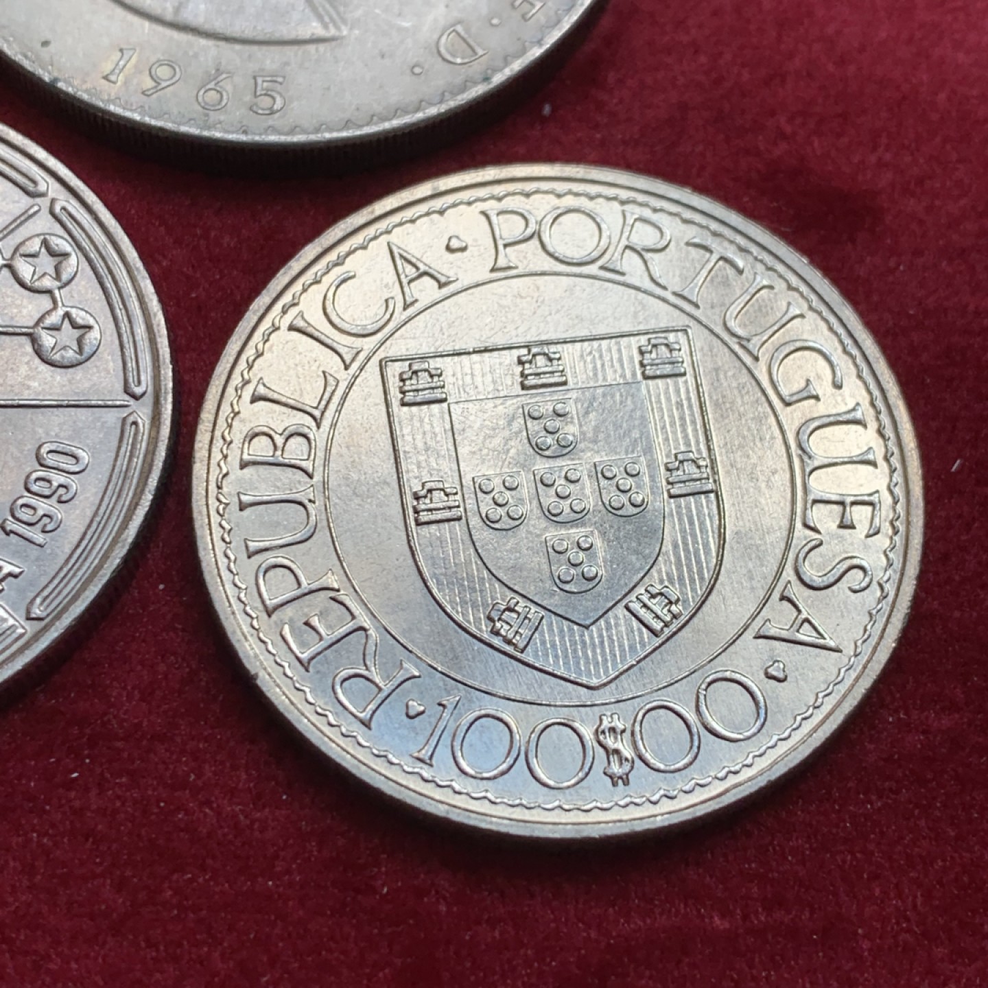 《竞宝斋》第128场-周日，周一 ，2场连拍（全场包邮） 3枚一组纪念币   葡萄牙一对  英国一枚丘吉尔大镍币