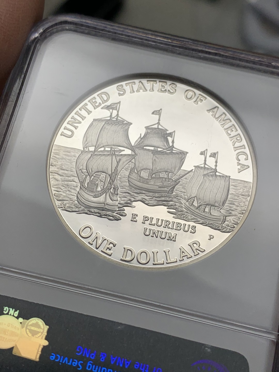 《竞宝斋》第128场-周日，周一 ，2场连拍（全场包邮） NGC PF69UC 美国 2007年 詹姆斯敦 建立400 周年 纪念 1美元精制银币 大银币 38.1mm 26.73克 英国在美建立的第一个移民城市