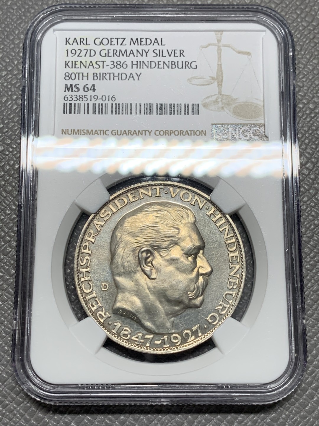 《竞宝斋》第128场-周日，周一 ，2场连拍（全场包邮） NGC-MS64 德国 1927年 兴登堡五马克形制银章 通体丝绸光，品相上乘，值得收藏