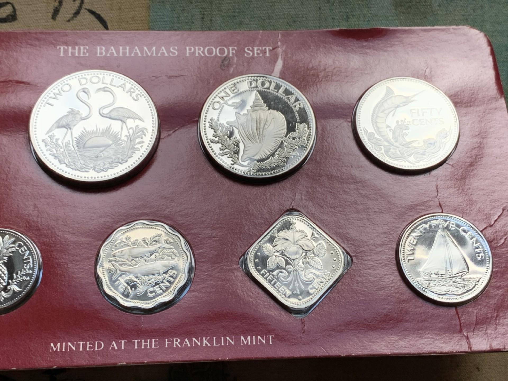 《竞宝斋》第128场-周日，周一 ，2场连拍（全场包邮） 巴哈马 1981年精制原盒套装9枚 美国铸 最大一枚为银币