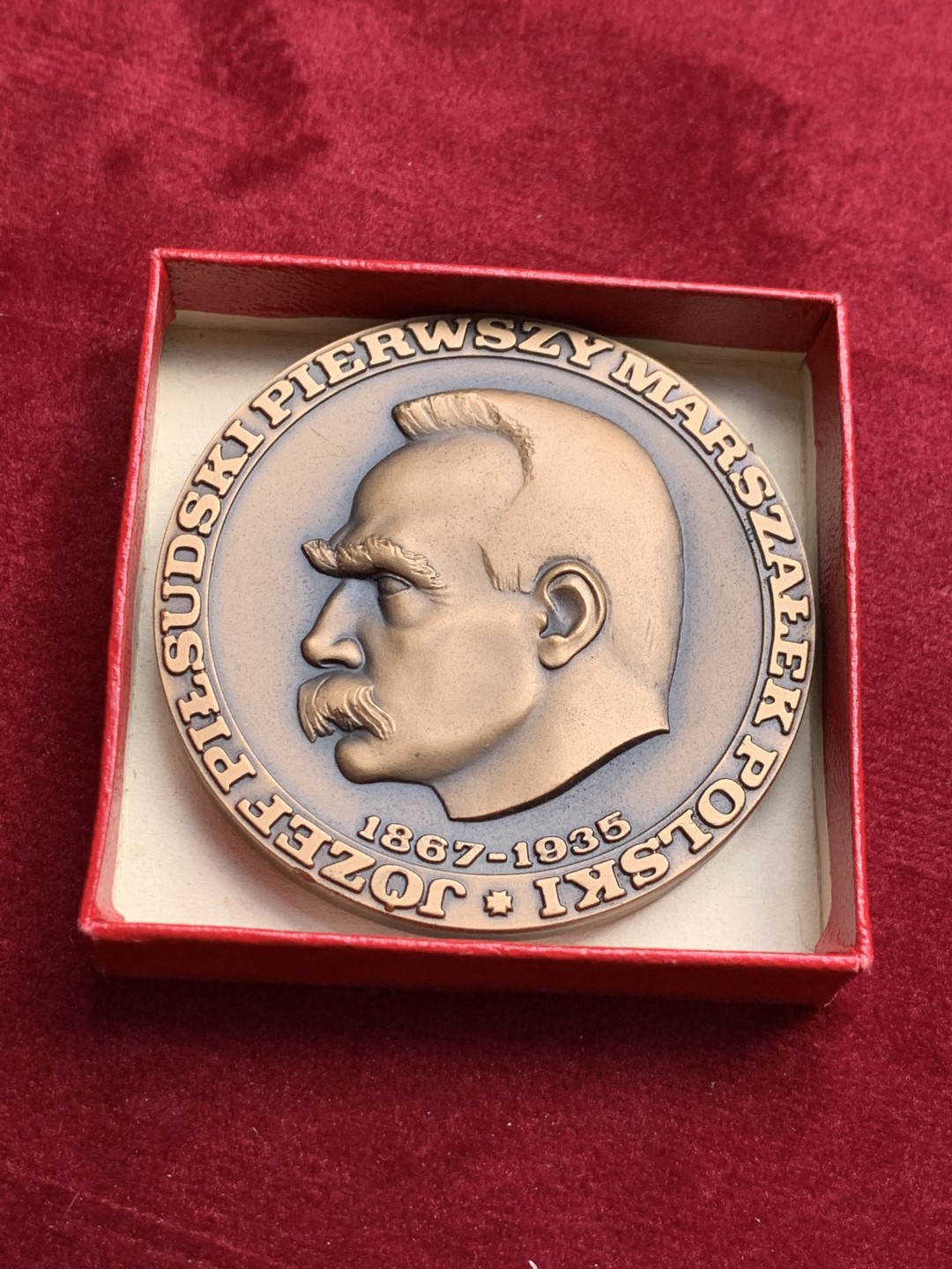 《竞宝斋》第128场-周日，周一 ，2场连拍（全场包邮） 1967年波兰流亡政府奖章，直径57mm，A.K.BOBROWSKI作品 101克