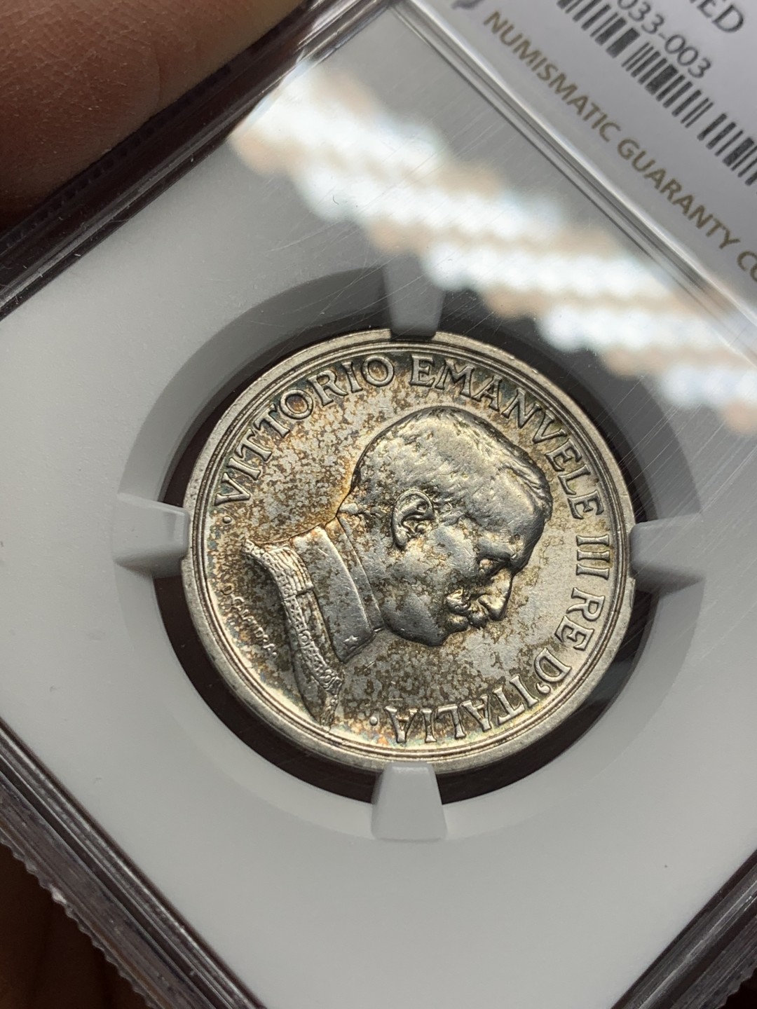 《竞宝斋》第128场-周日，周一 ，2场连拍（全场包邮） NGC UNC 意大利1914年 2里拉马车女神银币 人面形成美丽的五彩包浆 底板不错