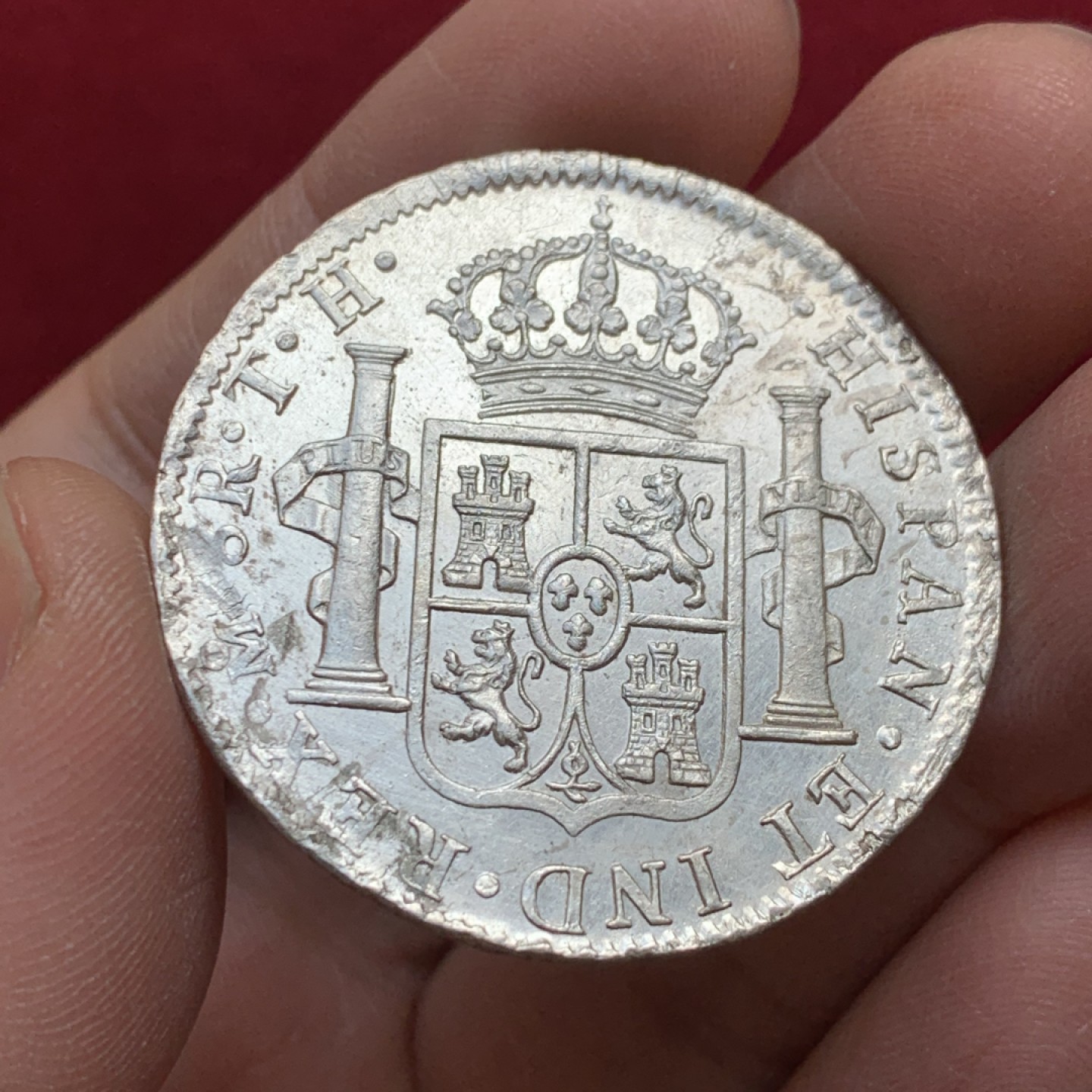 《竞宝斋》第128场-周日，周一 ，2场连拍（全场包邮） 墨西哥 1805年 卡四 双柱 8R 大银币 正反深打 花冠都非常的清晰 AU+的品质 细节状态见图