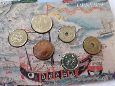 捡漏零元起+1 小岛日本纪念币专场 第二拍  日本世界文化遗产系列纪念币。 琉球王国 日本套币