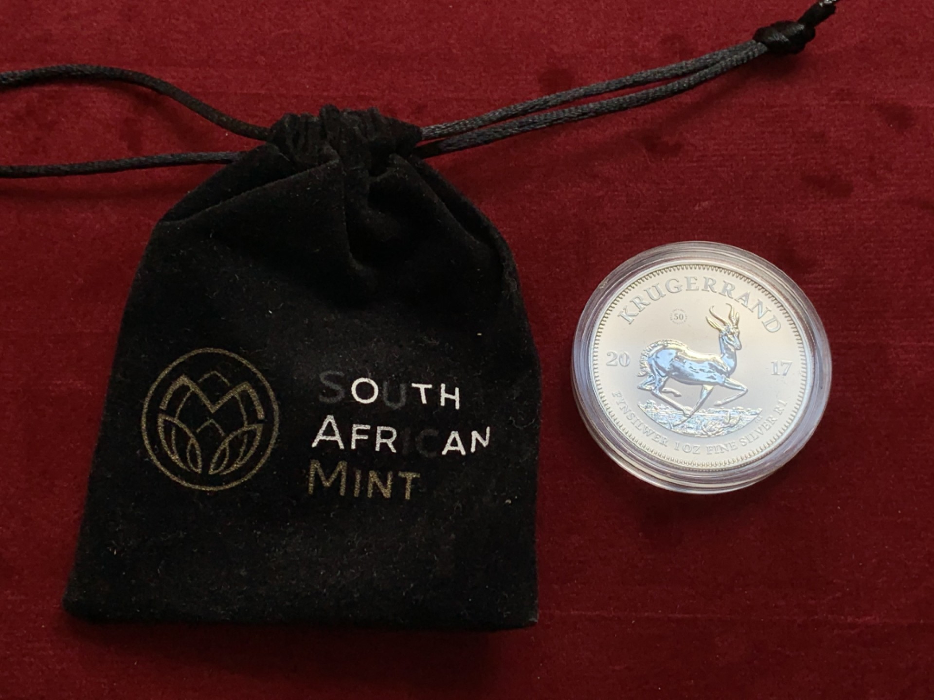 《竞宝斋》第128场-周日，周一 ，2场连拍（全场包邮） 南非 2017年 羚羊 1盎司 银币 999银 31.1克 带原袋 证书