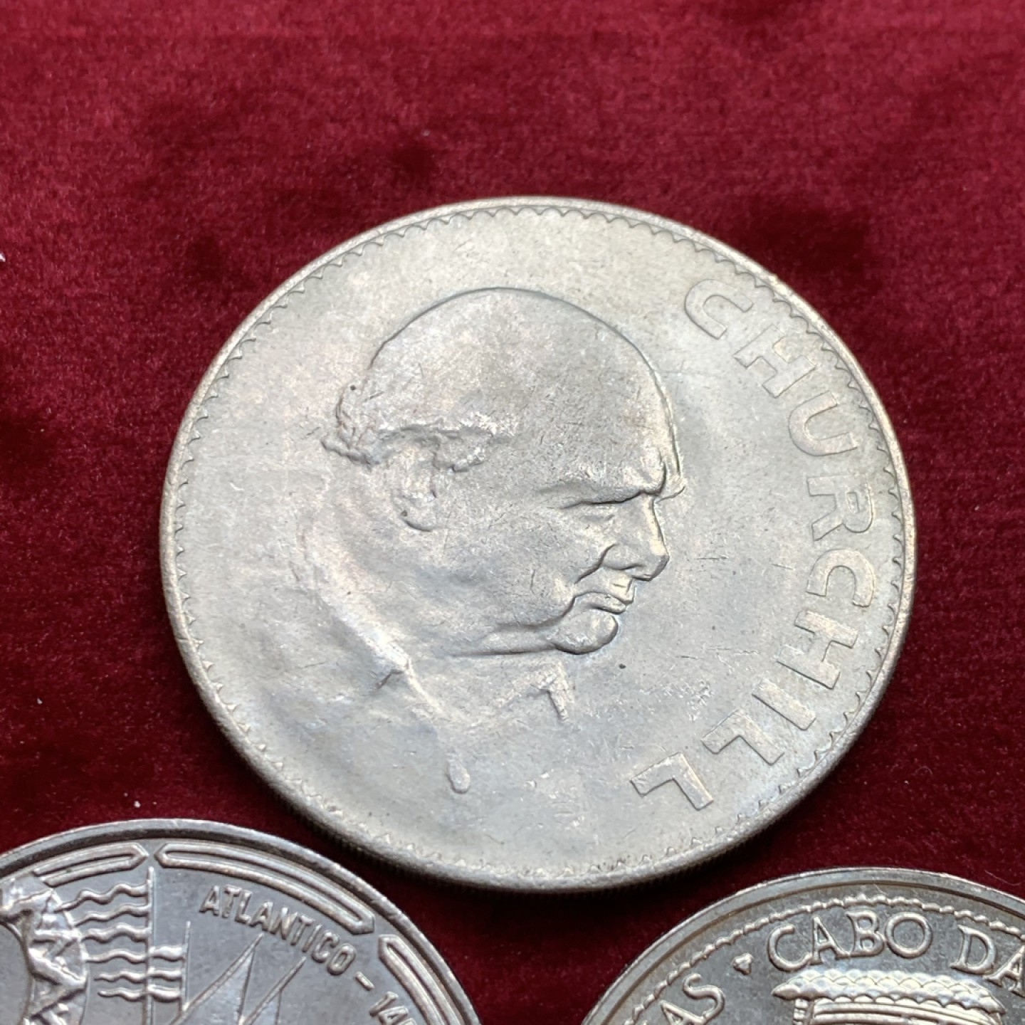 《竞宝斋》第128场-周日，周一 ，2场连拍（全场包邮） 3枚一组纪念币   葡萄牙一对  英国一枚丘吉尔大镍币