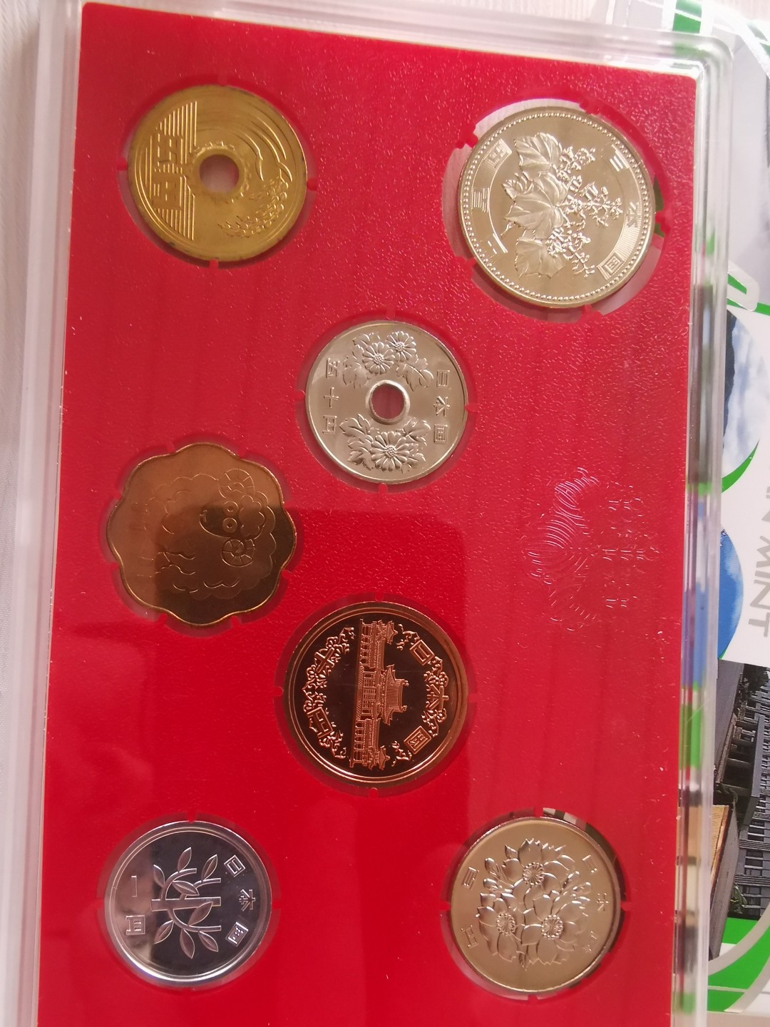 捡漏零元起+1 小岛日本纪念币专场 第二拍  日本纪念币 2083 年1-500円带羊年纪念章 7 枚日本套币