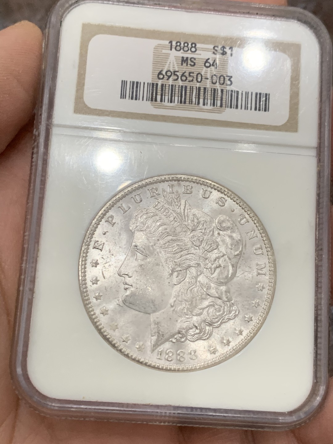 《竞宝斋》第128场-周日，周一 ，2场连拍（全场包邮） NGC-MS64,美国1888年摩根银币，N老盒子，好年份