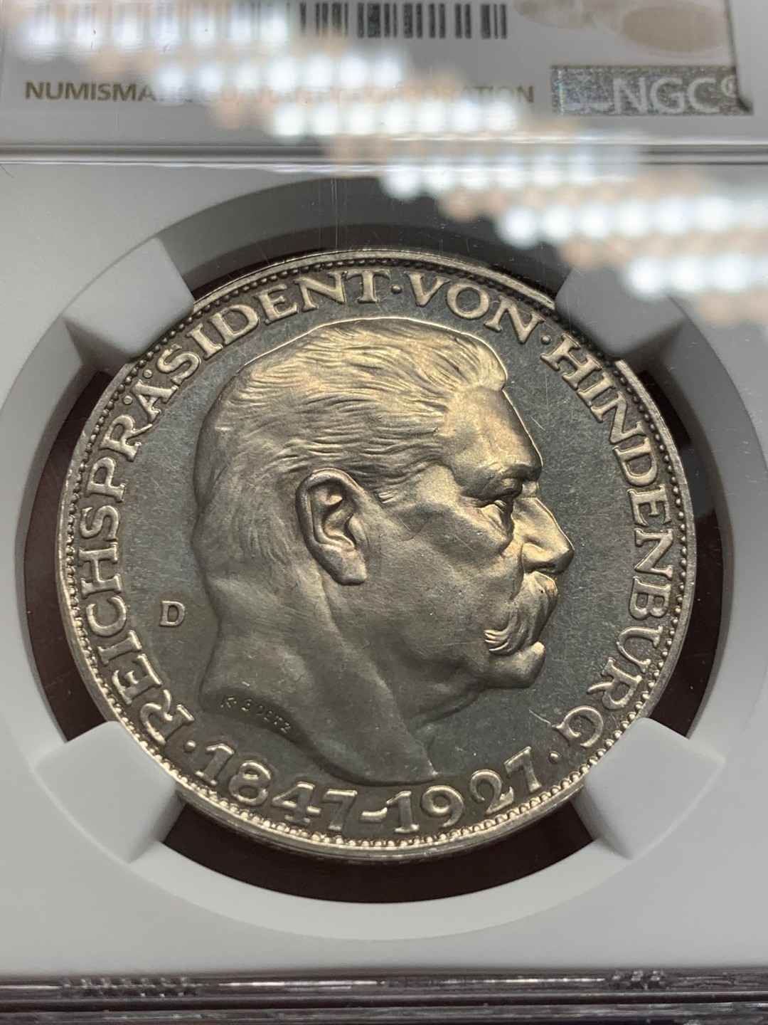 《竞宝斋》第128场-周日，周一 ，2场连拍（全场包邮） NGC-MS64 德国 1927年 兴登堡五马克形制银章 通体丝绸光，品相上乘，值得收藏