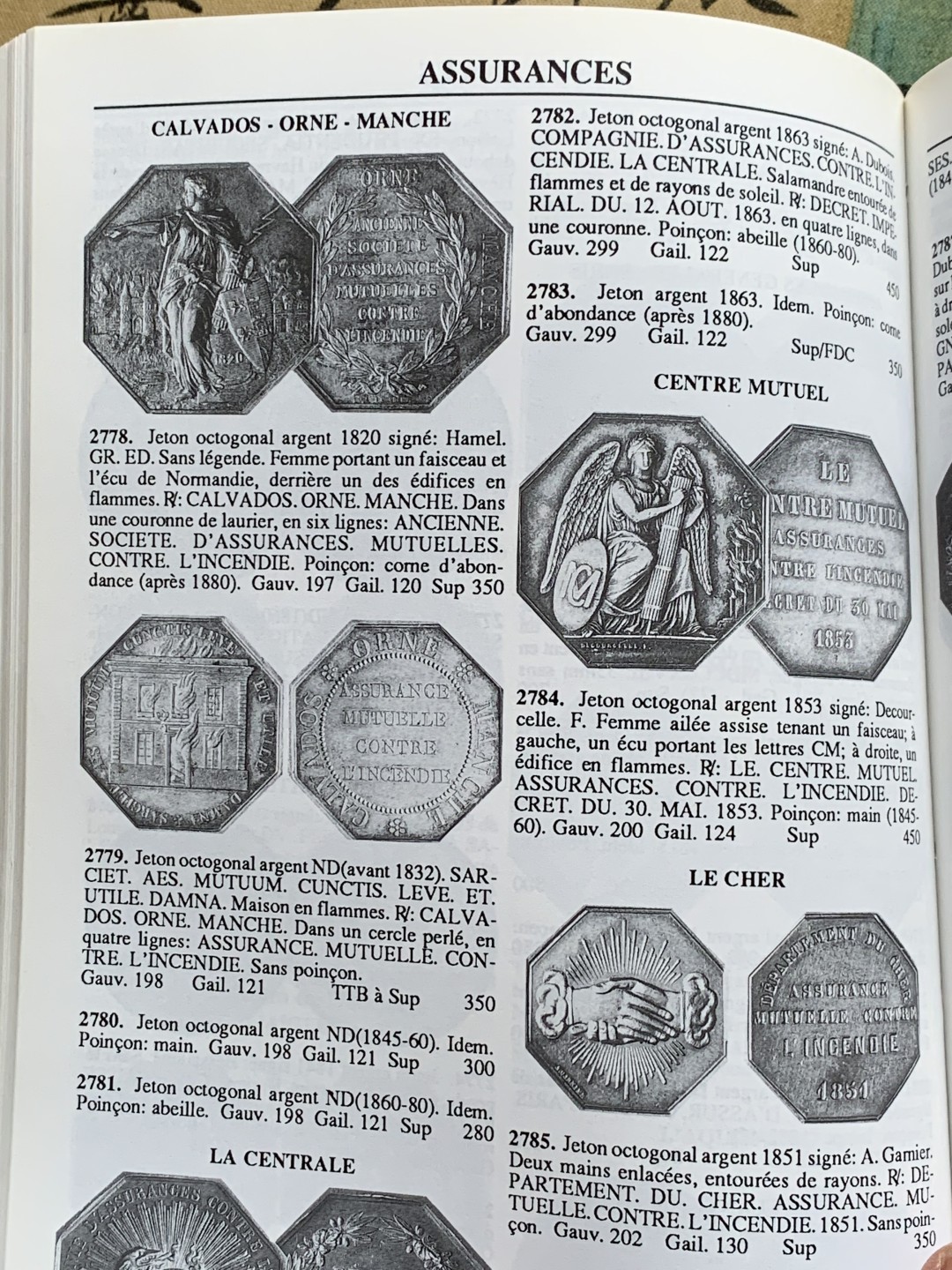 《竞宝斋》第128场-周日，周一 ，2场连拍（全场包邮） 法国 1991年 JETONS 代币目录 所见最新版本 版别详尽 厚达349页 一本在手 八角我有 难得遇见