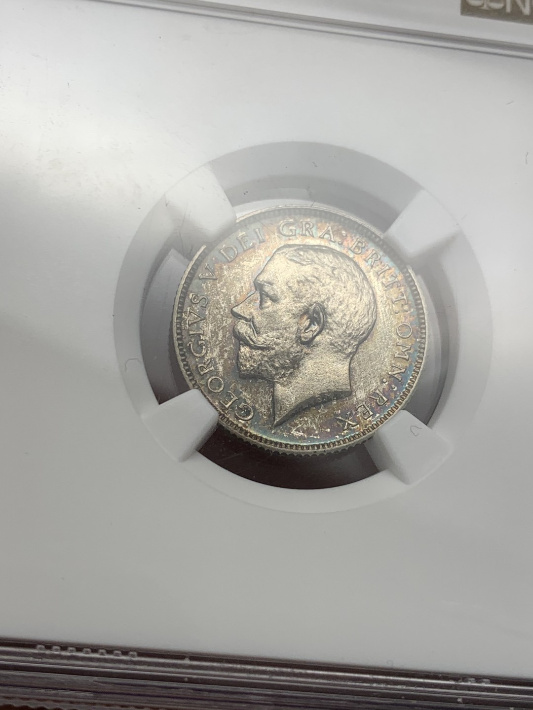 《竞宝斋》第128场-周日，周一 ，2场连拍（全场包邮） NGC PF65 英国1911年乔五精制6便士银币五彩高分