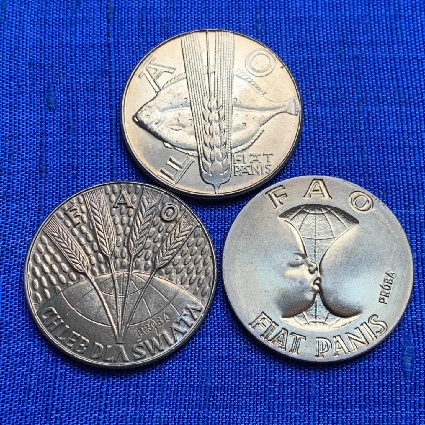 《竞宝斋》第128场-周日，周一 ，2场连拍（全场包邮） 波兰  1971  FAO纪念币三枚 含两枚样币