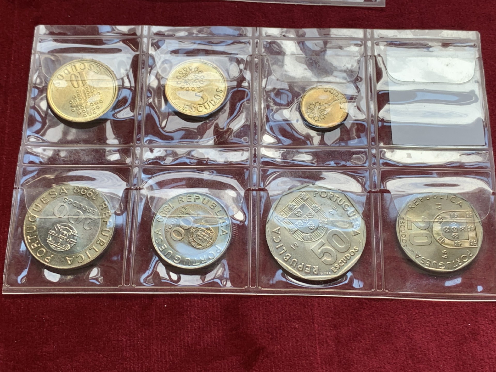 《竞宝斋》第128场-周日，周一 ，2场连拍（全场包邮） 套币2套 芬兰+葡萄牙套币 各一套