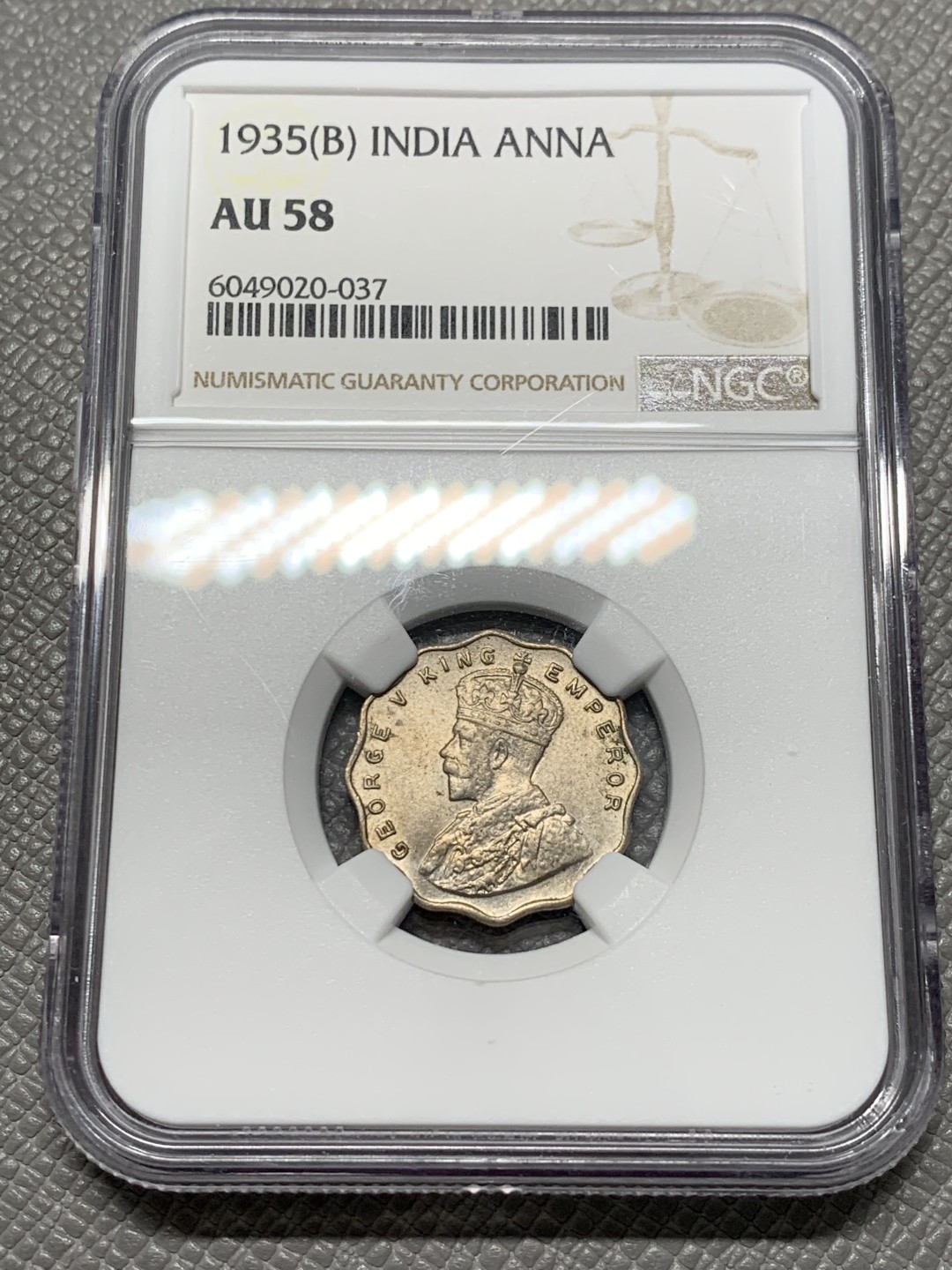 《竞宝斋》第128场-周日，周一 ，2场连拍（全场包邮） NGC-AU58 1935年 印度 乔治五世印度1安娜 漂亮的花边型辅币，转光流畅