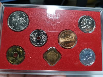 捡漏零元起+1 小岛日本纪念币专场 第二拍  日本纪念币 1995 年1-500円带猪年纪念章 7 枚日本套币