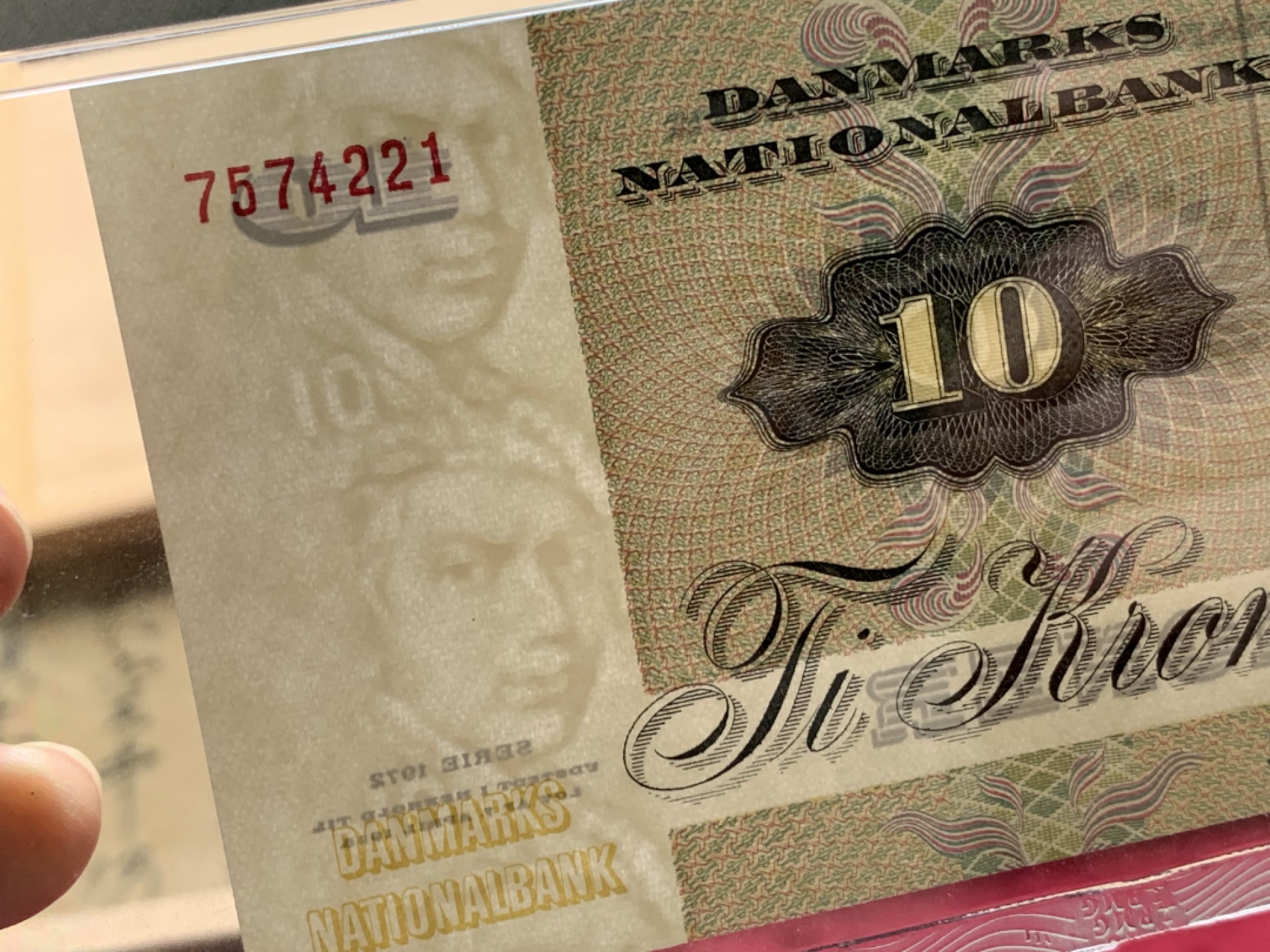 《竞宝斋》第128场-周日，周一 ，2场连拍（全场包邮） PMG EPQ66  丹麦1972 10克朗   经典丑小鸭  纸币保存不易 评级很贵  高分好品相