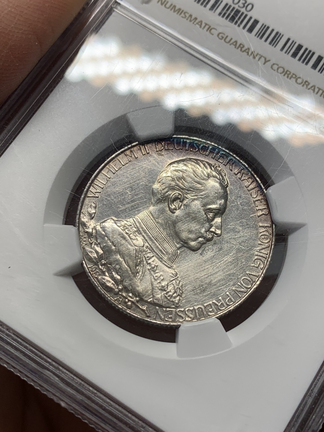 《竞宝斋》第128场-周日，周一 ，2场连拍（全场包邮） NGC-UNCD 德国1913年威廉二世登基纪念 2马克银币 带彩 当个品种不错