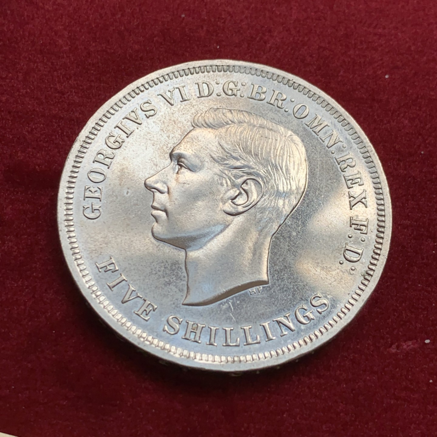 《竞宝斋》第128场-周日，周一 ，2场连拍（全场包邮） 英国 1951年 乔治六世 最后的马剑 克朗镍马剑 带红盒