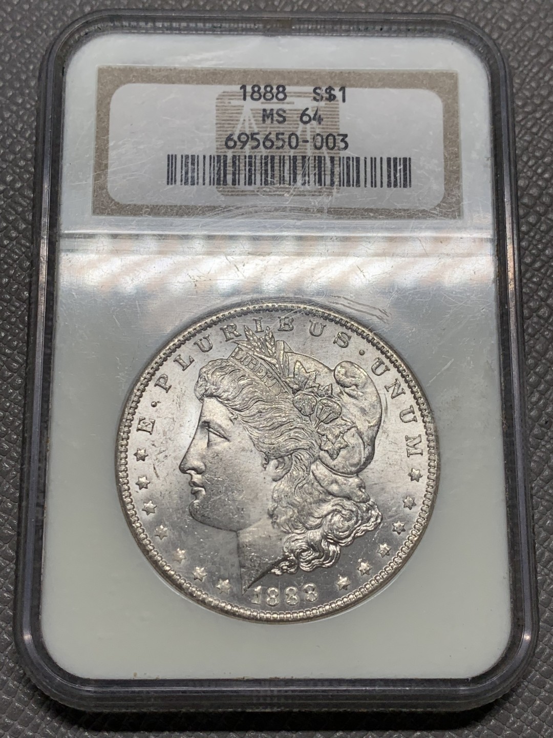 《竞宝斋》第128场-周日，周一 ，2场连拍（全场包邮） NGC-MS64,美国1888年摩根银币，N老盒子，好年份