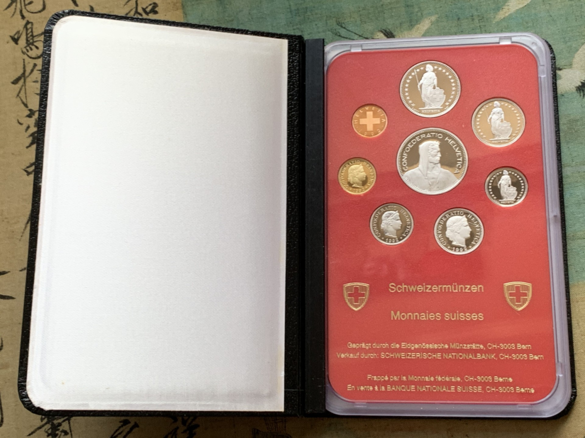 《竞宝斋》第128场-周日，周一 ，2场连拍（全场包邮） 瑞士1992年精制套币