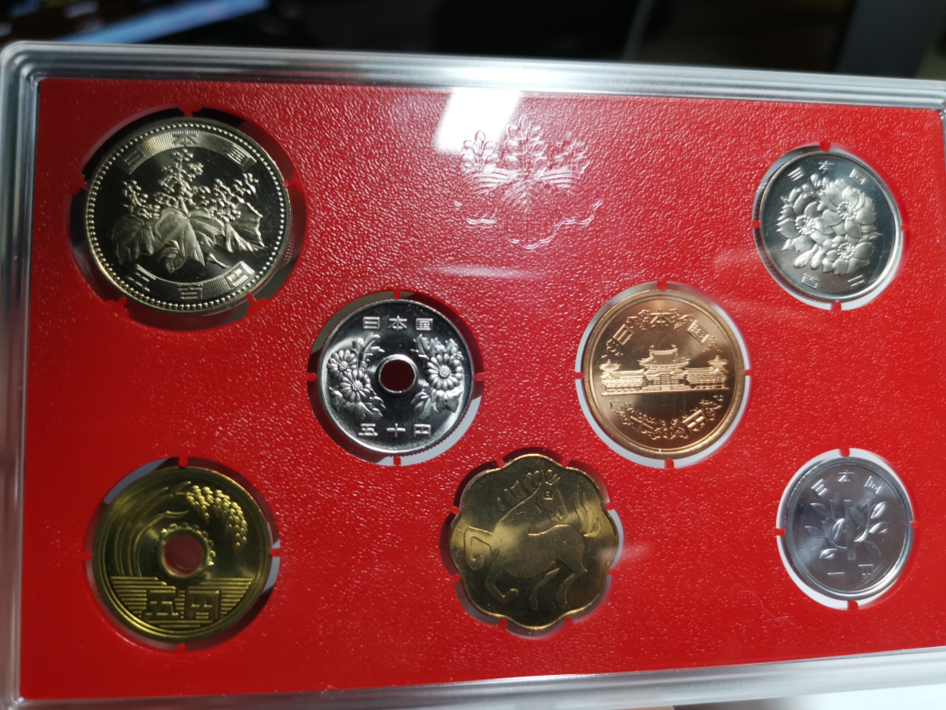 捡漏零元起+1 小岛日本纪念币专场 第二拍  日本纪念币 2000 年1-500円带马年纪念章 7 枚日本套币