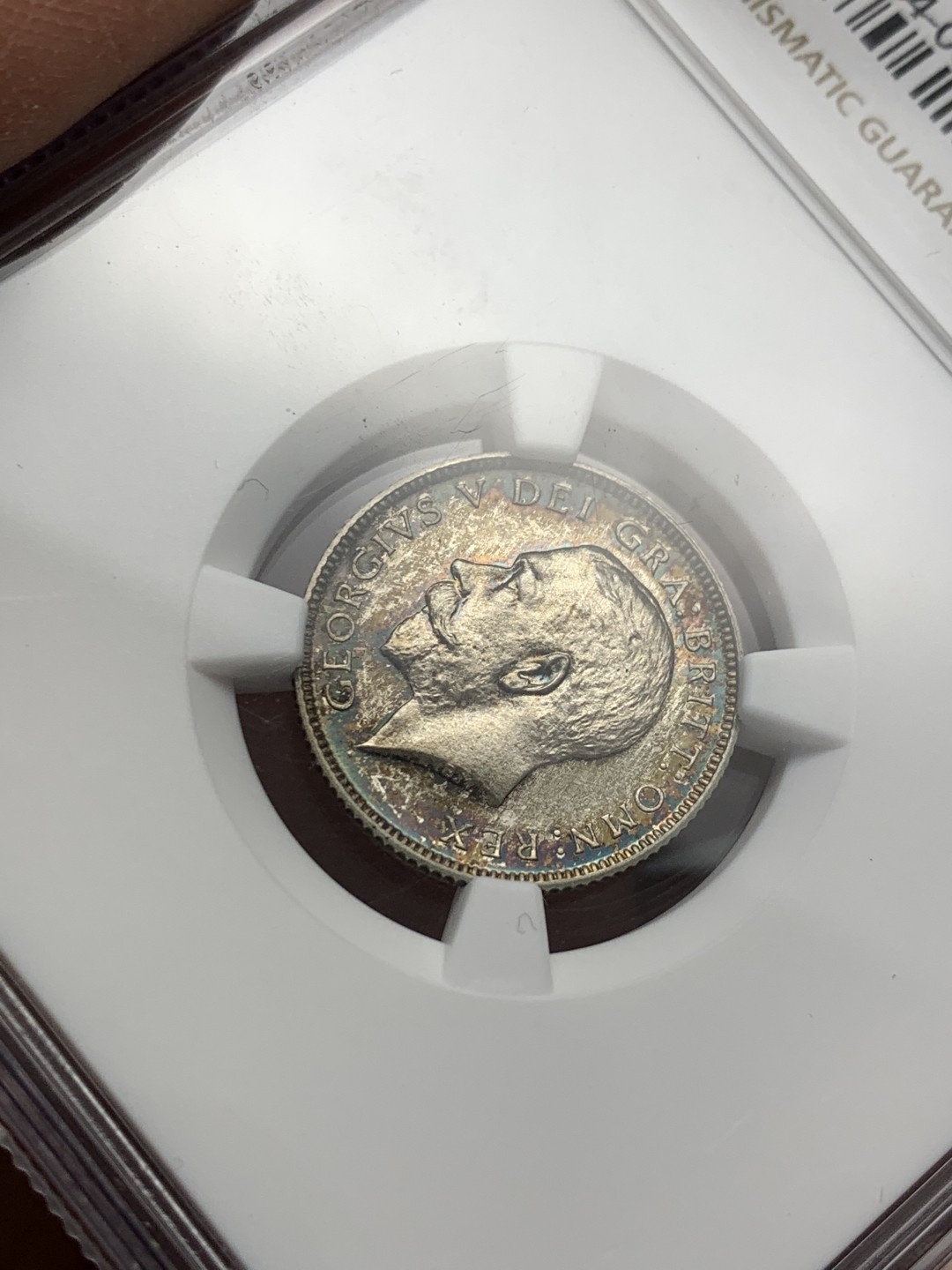 《竞宝斋》第128场-周日，周一 ，2场连拍（全场包邮） NGC PF65 英国1911年乔五精制6便士银币五彩高分