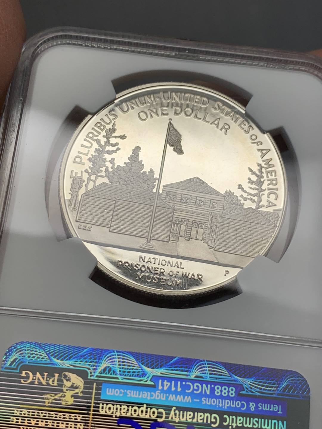 《竞宝斋》第128场-周日，周一 ，2场连拍（全场包邮） NGC PF69UC 美国 1994年战俘国家博物馆 纪念 1美元精制银币 大银币 38.1mm 26.73克