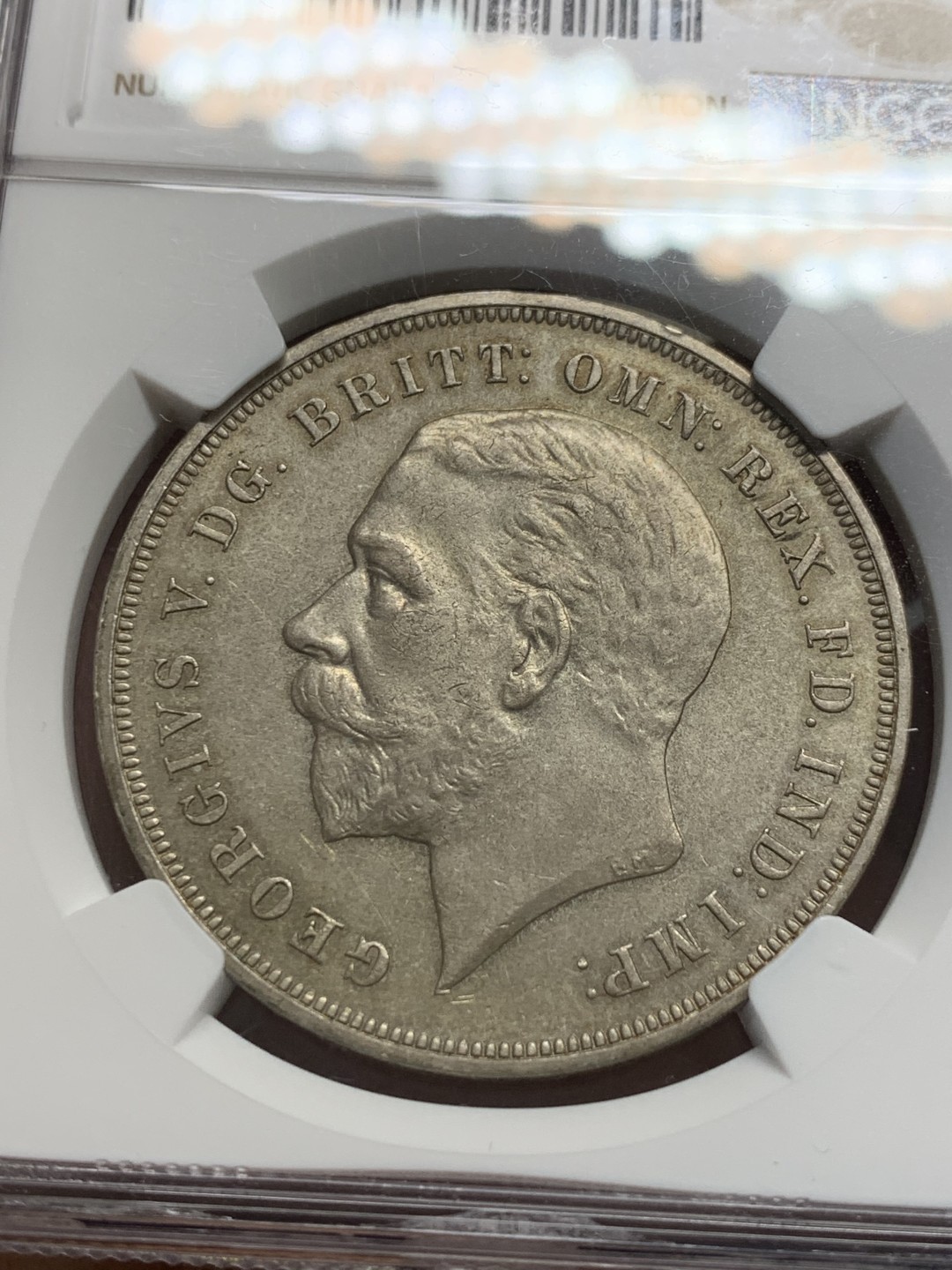 《竞宝斋》第128场-周日，周一 ，2场连拍（全场包邮） NGC-MS64 英国 1935年 1克朗 乔五木马剑银币 原味无洗 英系必备品种