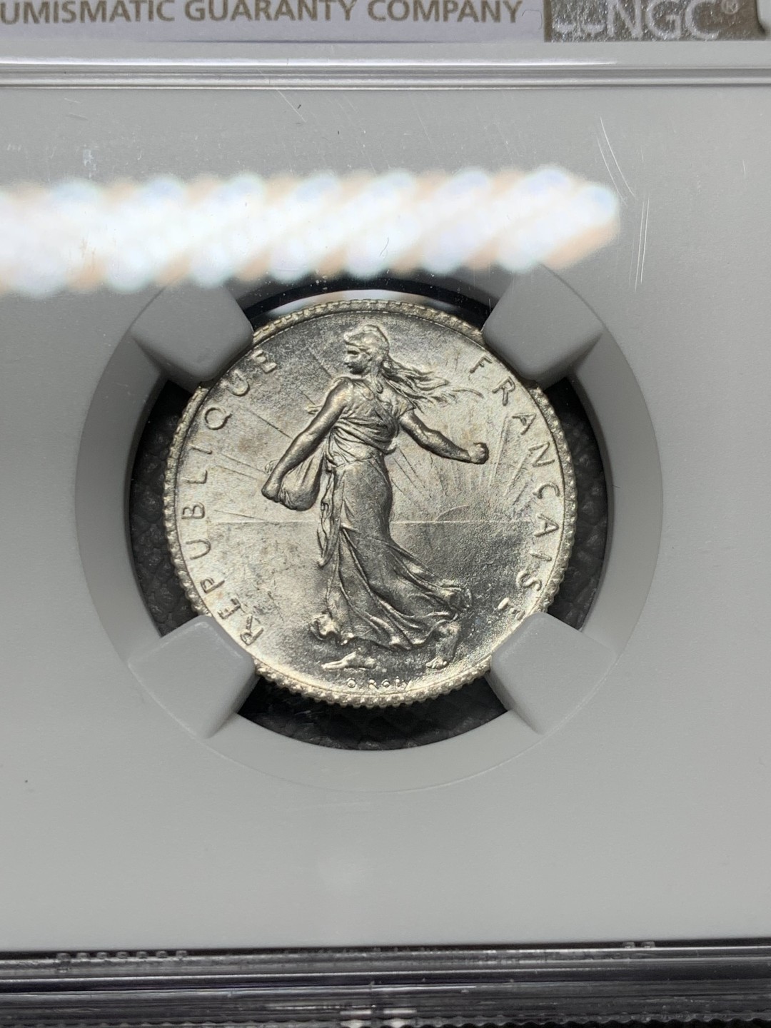 《竞宝斋》第128场-周日，周一 ，2场连拍（全场包邮） NGC MS62 法国 1916年 1法郎 银币