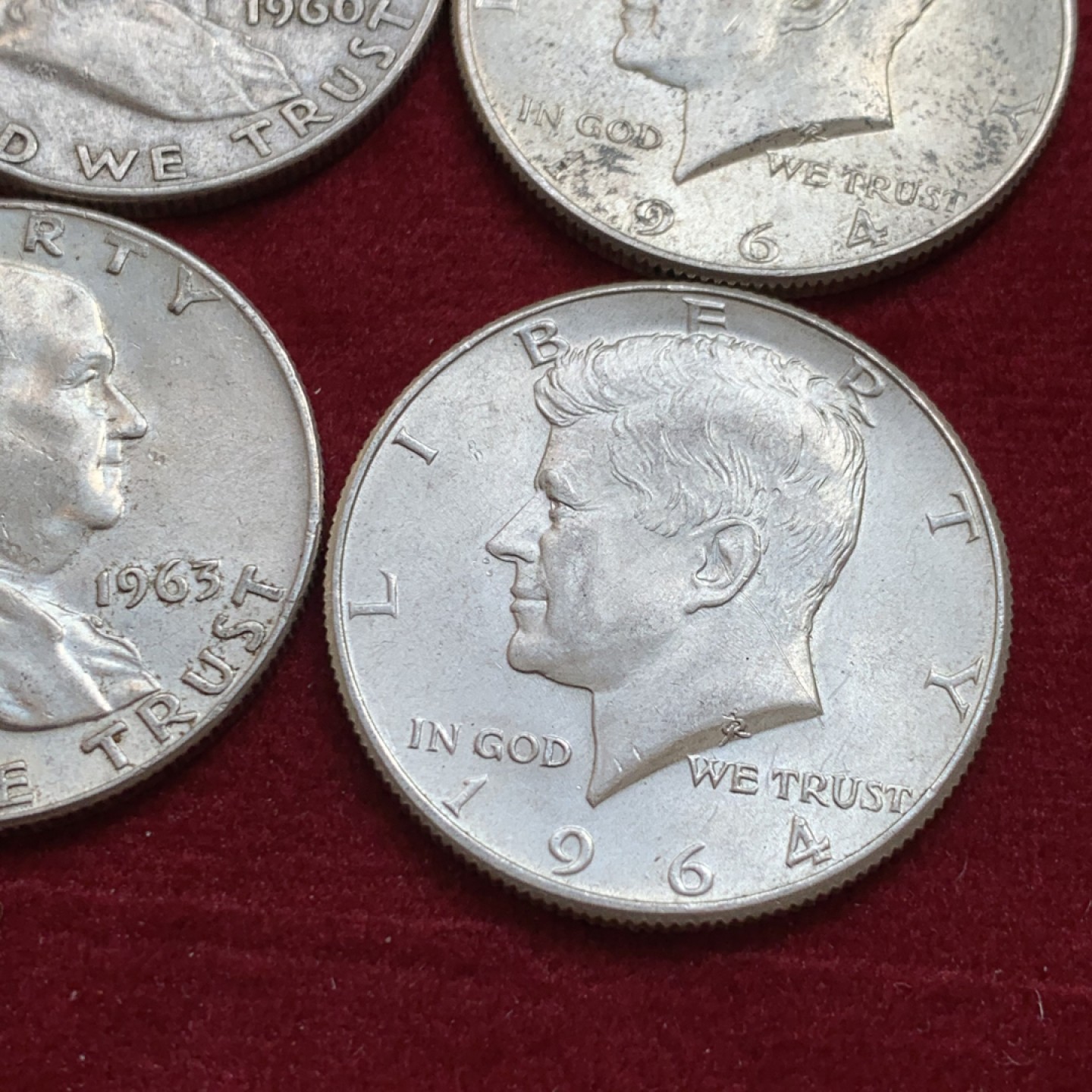 《竞宝斋》第128场-周日，周一 ，2场连拍（全场包邮） 美国900银 银币4枚 2枚富兰克林半美元，2枚肯尼迪半美元 单枚12.5克 都是高银版 合计50克900银