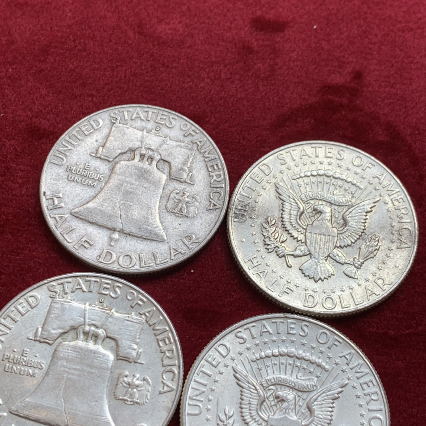 《竞宝斋》第128场-周日，周一 ，2场连拍（全场包邮） 美国900银 银币4枚 2枚富兰克林半美元，2枚肯尼迪半美元 单枚12.5克 都是高银版 合计50克900银