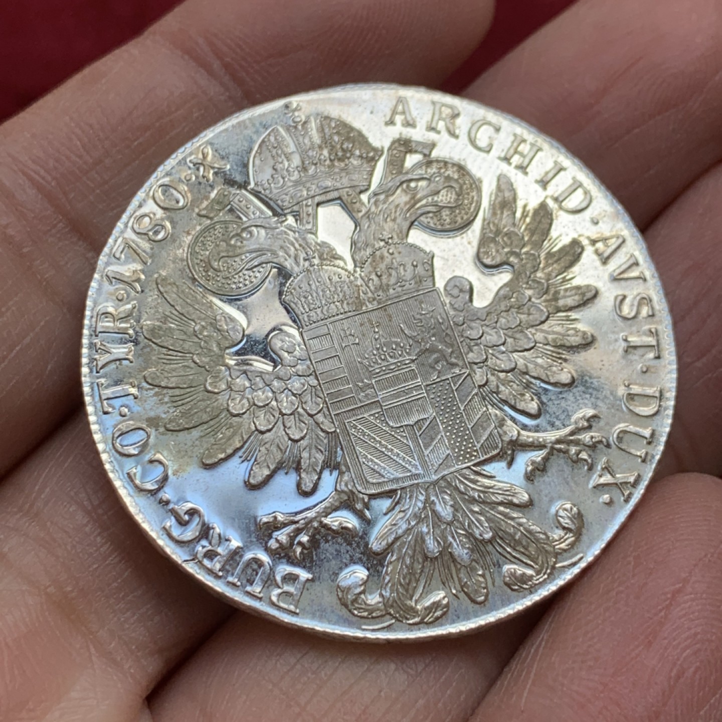 《竞宝斋》第128场-周日，周一 ，2场连拍（全场包邮） 奥地利1780年大奶妈 1泰勒大银币 镜面精制币 产自奥地利