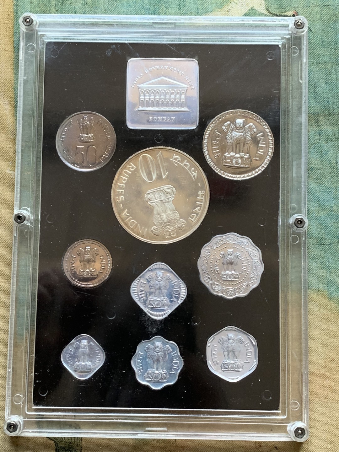 《竞宝斋》第128场-周日，周一 ，2场连拍（全场包邮） 印度1973年精制套币含银币