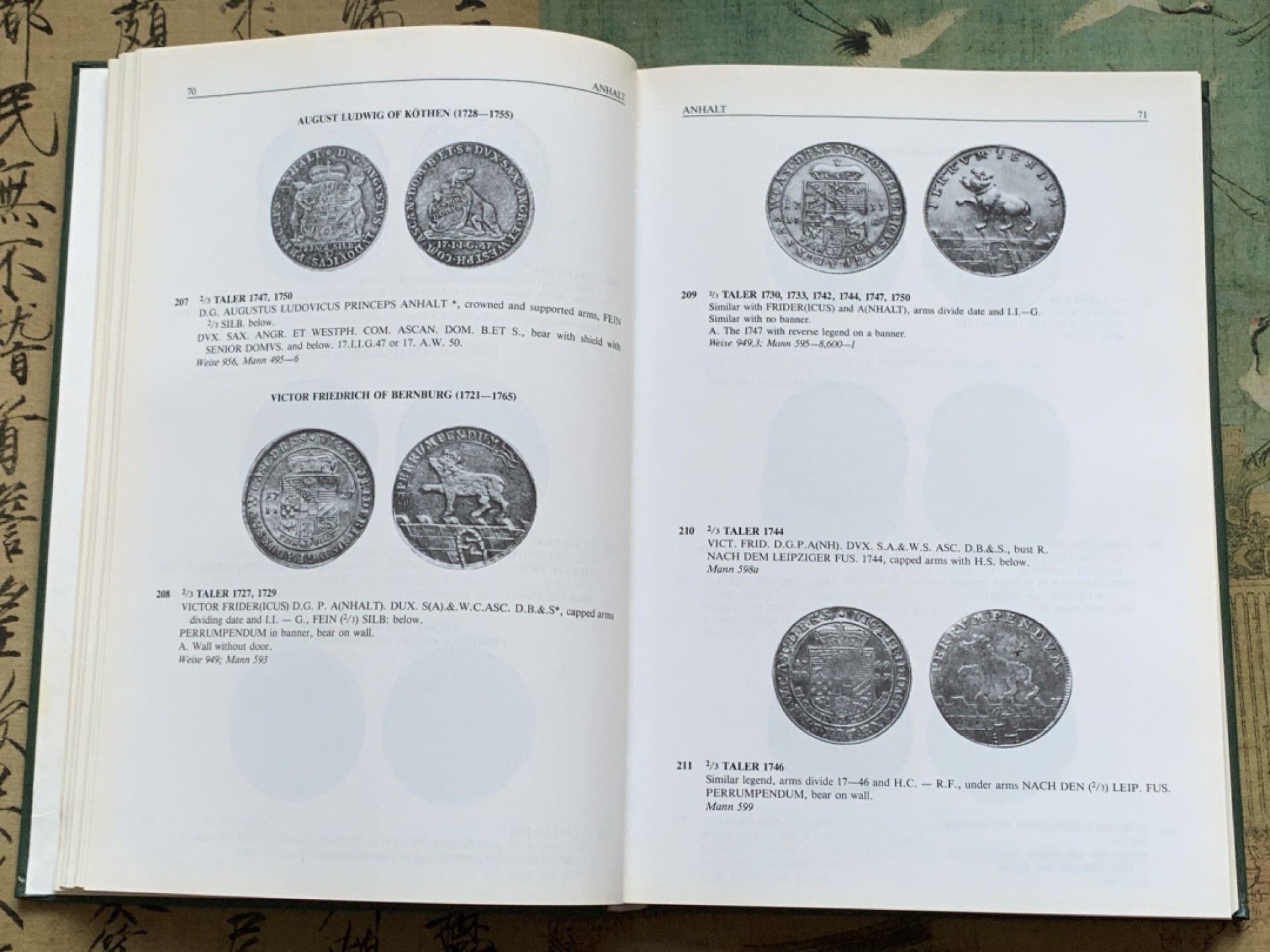 《竞宝斋》第128场-周日，周一 ，2场连拍（全场包邮） 达文波特1559-1763 稀有年份 古尔登 银币目录 383页 状态如新