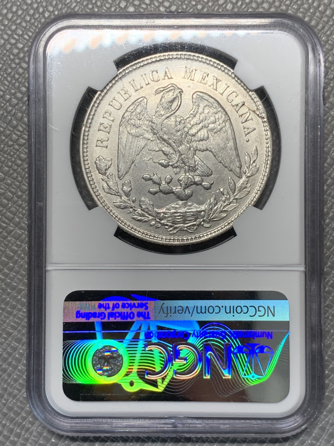 《竞宝斋》第128场-周日，周一 ，2场连拍（全场包邮） NGC AU55 墨西哥 1900年 直边1比索鹰洋 满银光 状态出色