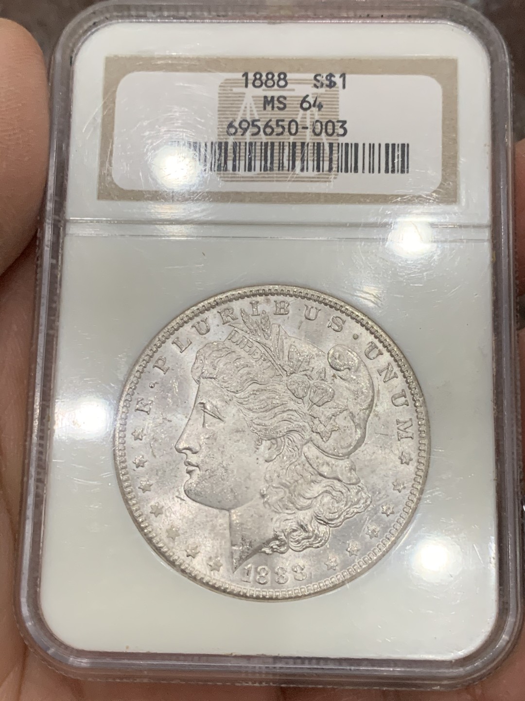 《竞宝斋》第128场-周日，周一 ，2场连拍（全场包邮） NGC-MS64,美国1888年摩根银币，N老盒子，好年份