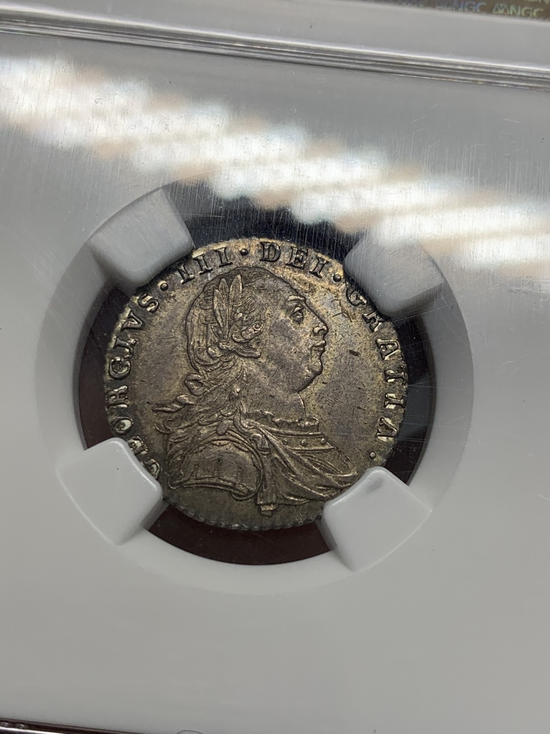 《竞宝斋》第128场-周日，周一 ，2场连拍（全场包邮） NGC MS62 英国乔三 1787 6便士 有心版 深彩包浆 老盒评级