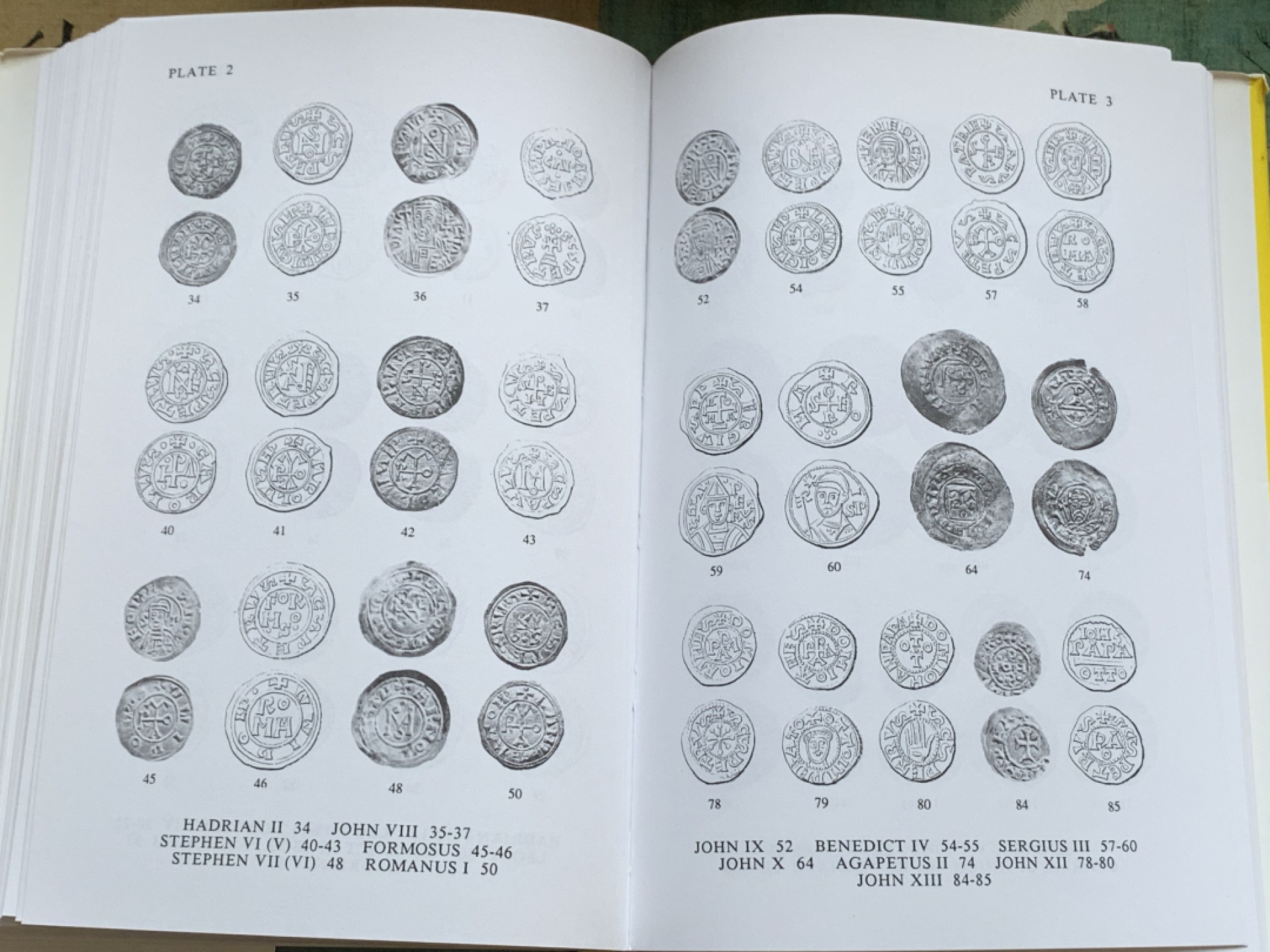 《竞宝斋》第128场-周日，周一 ，2场连拍（全场包邮） 教皇国 钱币目录 Papal Coins 300多页的厚度 详尽版别值得参考