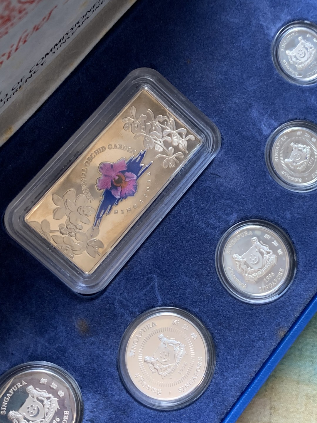 《竞宝斋》第128场-周日，周一 ，2场连拍（全场包邮） 新加坡1996年全银精制套币1分-5元7枚加一枚银质证书