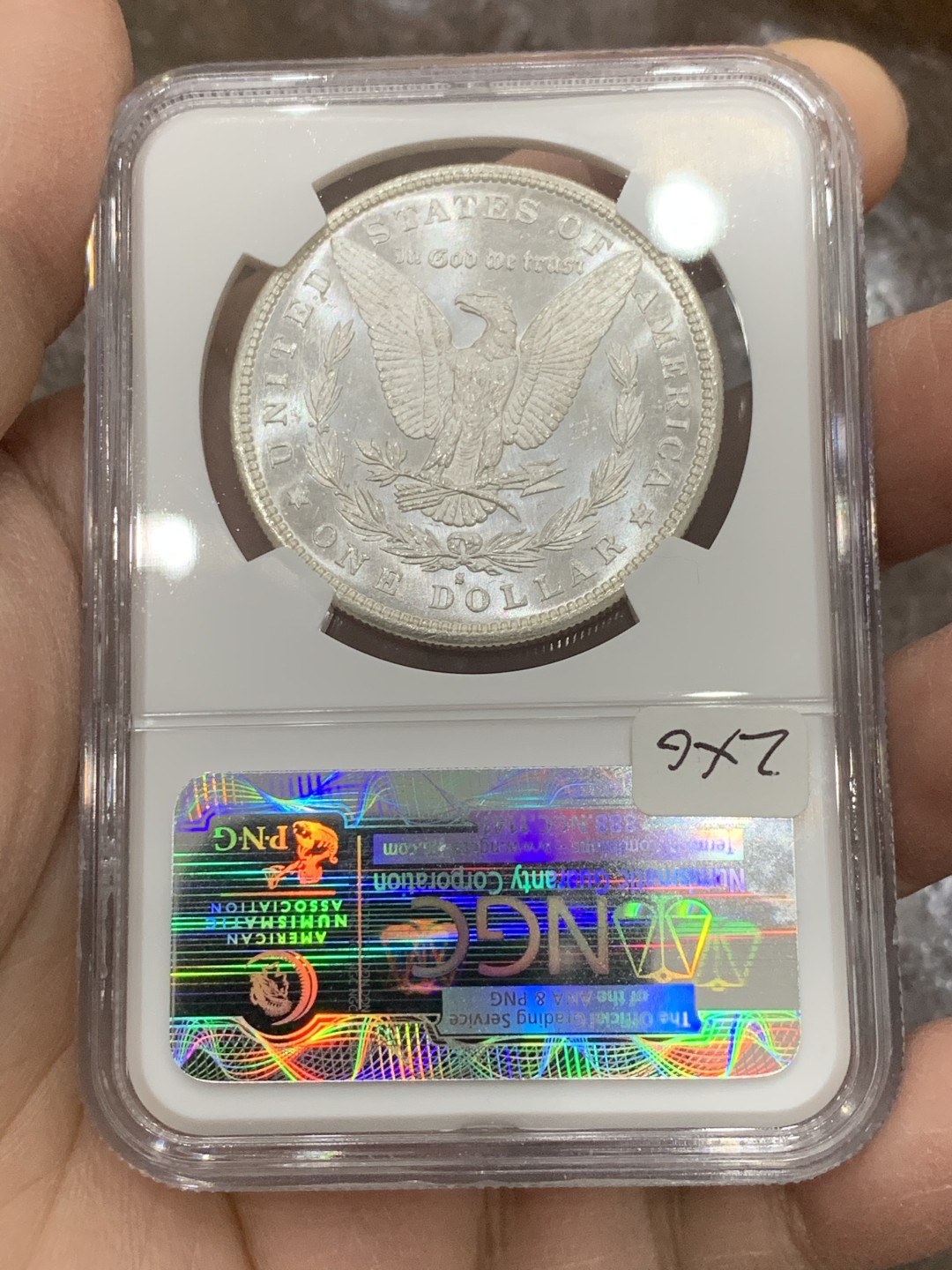 《竞宝斋》第128场-周日，周一 ，2场连拍（全场包邮） NGC-MS64 美国 1880-S 1美元 摩根银币 底板脸部很干净 无黑点 状态养眼