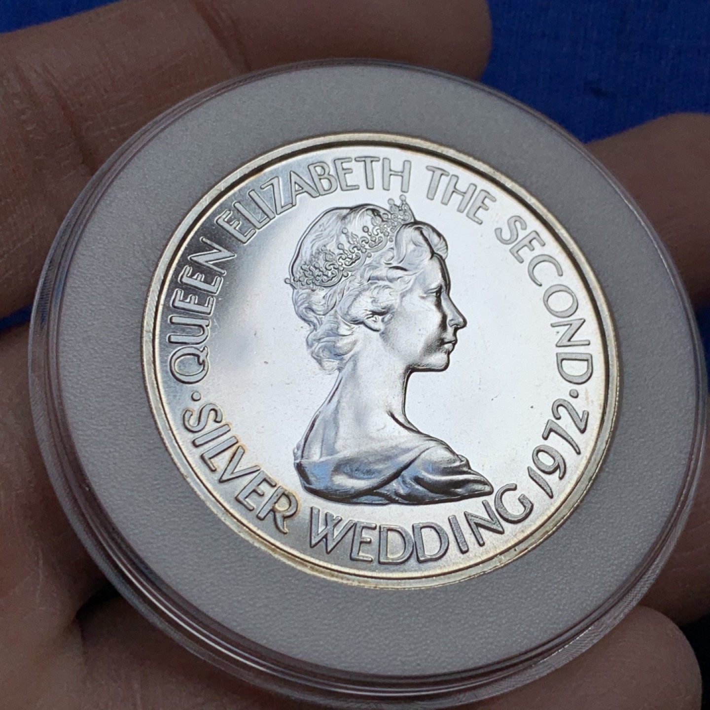 《竞宝斋》第128场-周日，周一 ，2场连拍（全场包邮） 泽西岛 1972  2磅  女王银婚  帆船银币 BU品