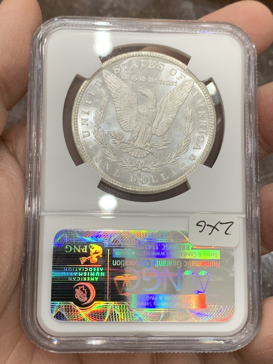 《竞宝斋》第128场-周日，周一 ，2场连拍（全场包邮） NGC-MS64 美国 1880-S 1美元 摩根银币 底板脸部很干净 无黑点 状态养眼