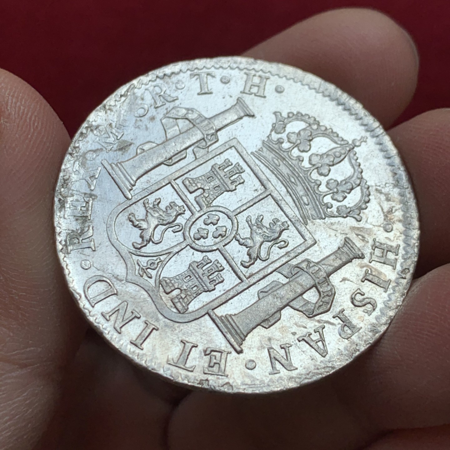 《竞宝斋》第128场-周日，周一 ，2场连拍（全场包邮） 墨西哥 1805年 卡四 双柱 8R 大银币 正反深打 花冠都非常的清晰 AU+的品质 细节状态见图