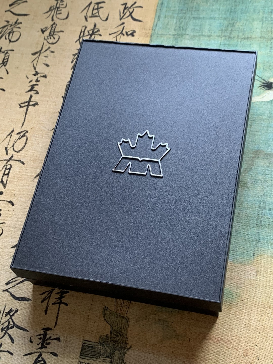 《竞宝斋》第128场-周日，周一 ，2场连拍（全场包邮） 加拿大1985年精制套币含一枚纪念银币