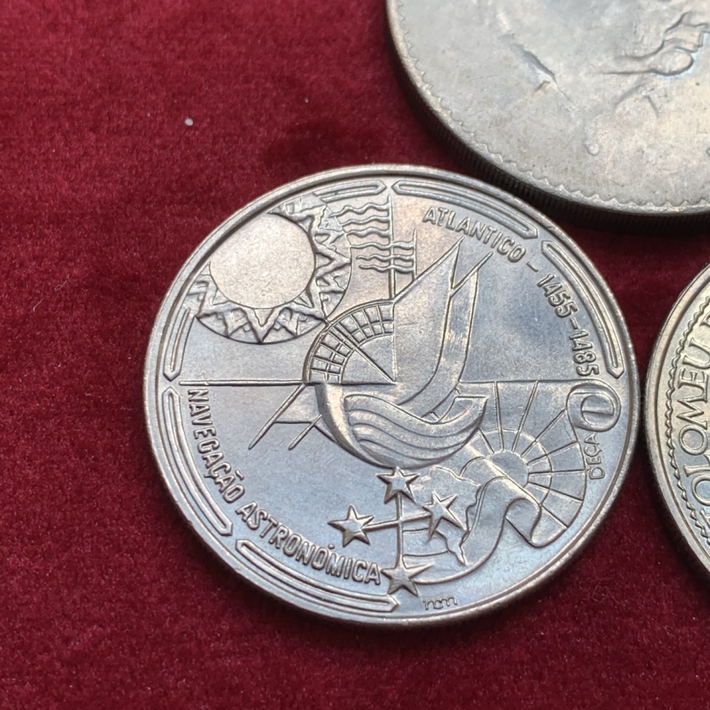 《竞宝斋》第128场-周日，周一 ，2场连拍（全场包邮） 3枚一组纪念币   葡萄牙一对  英国一枚丘吉尔大镍币